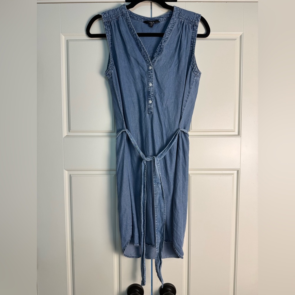 Express Light Blue Sleeveless Chambray Midi Dress with Tie